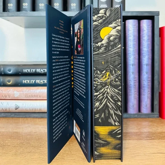 Fairyloot Exclusive Edition HEIR by Sabba Tahir - Picture 4 of 14